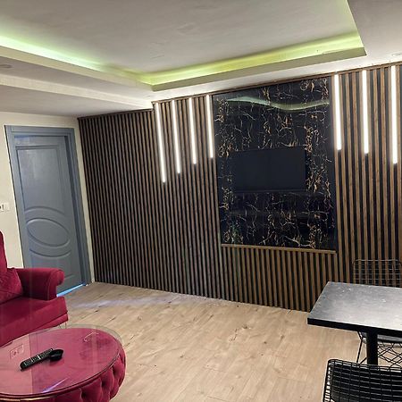 Sara Suit Hotel Istanbul Bagian luar foto