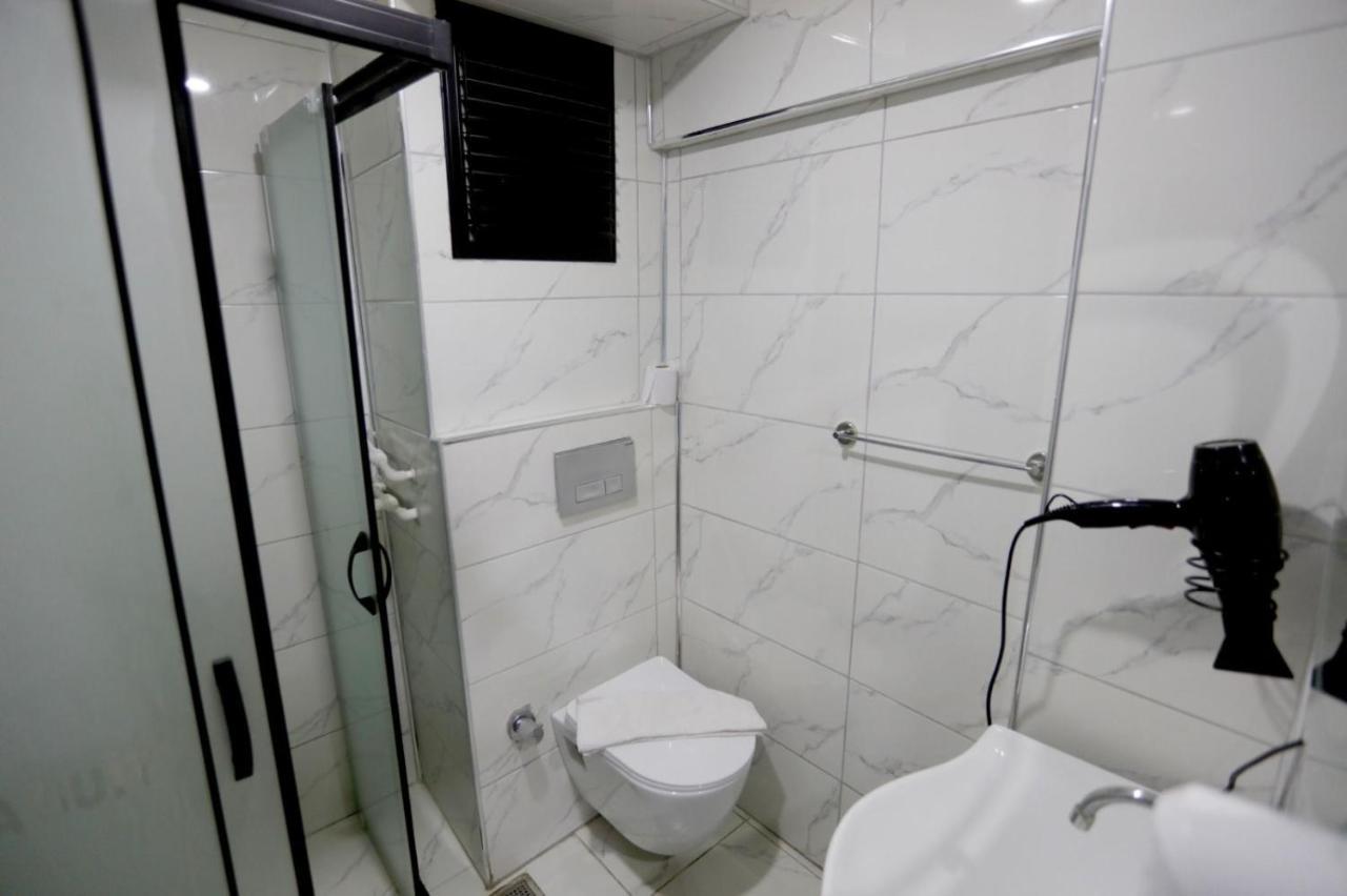 Sara Suit Hotel Istanbul Bagian luar foto