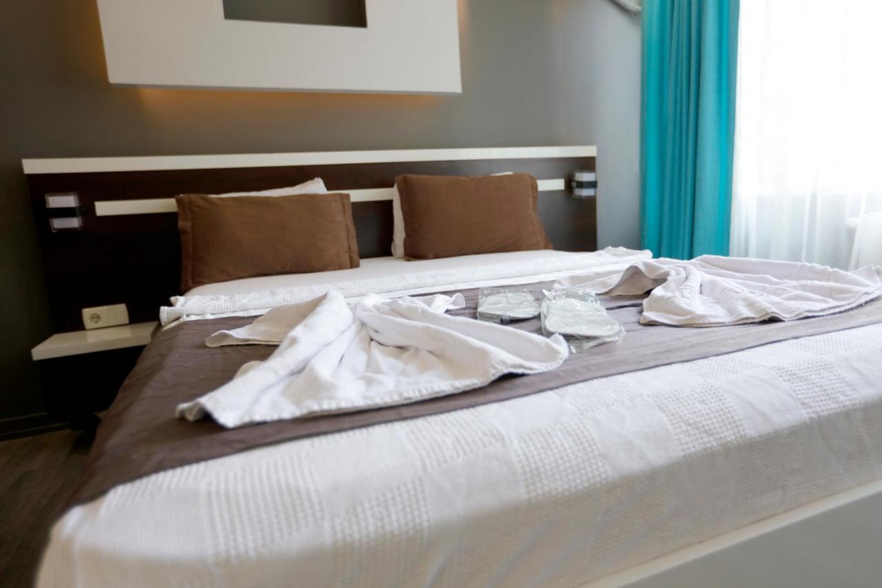 Sara Suit Hotel Istanbul Bagian luar foto