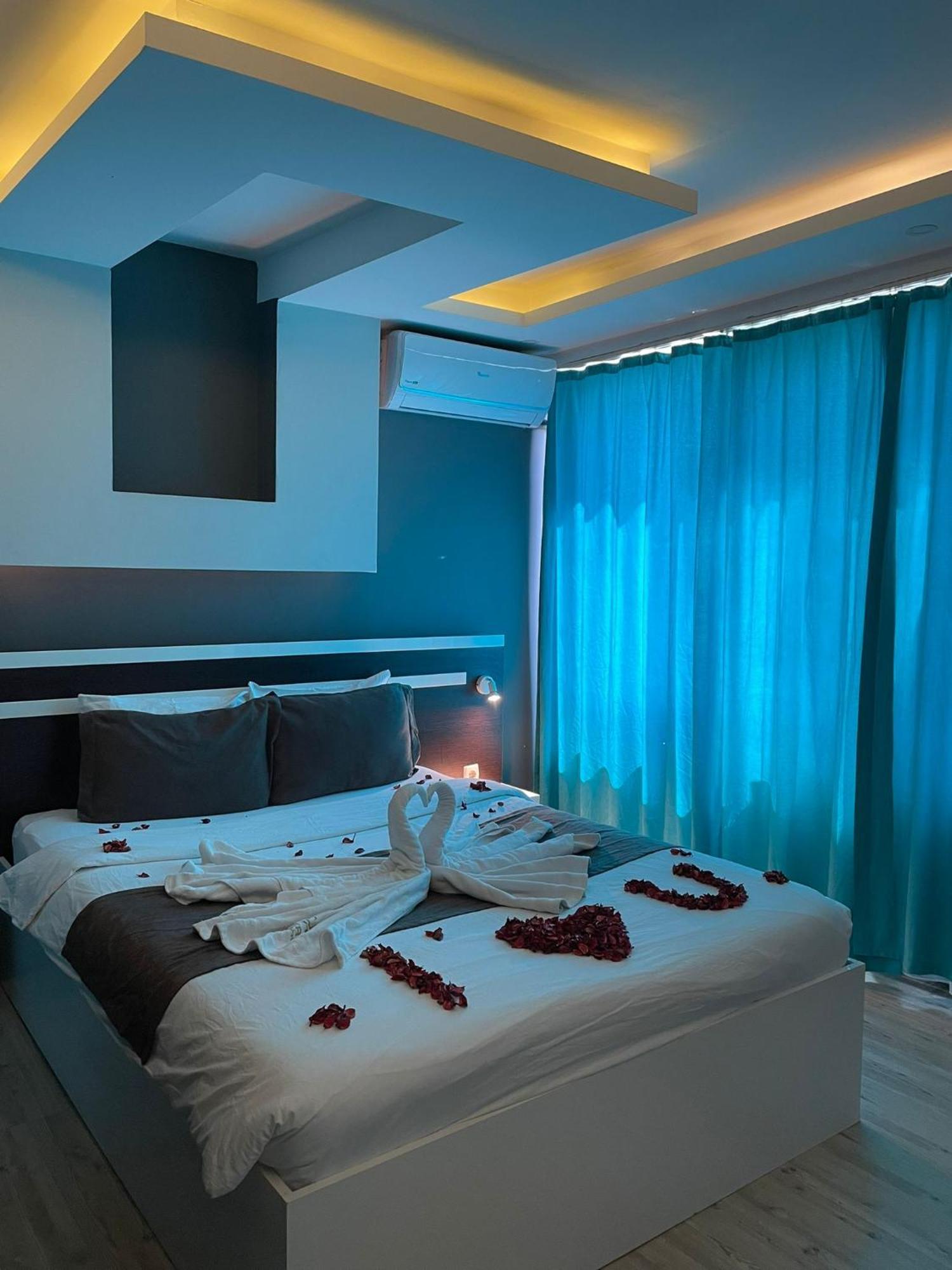 Sara Suit Hotel Istanbul Bagian luar foto